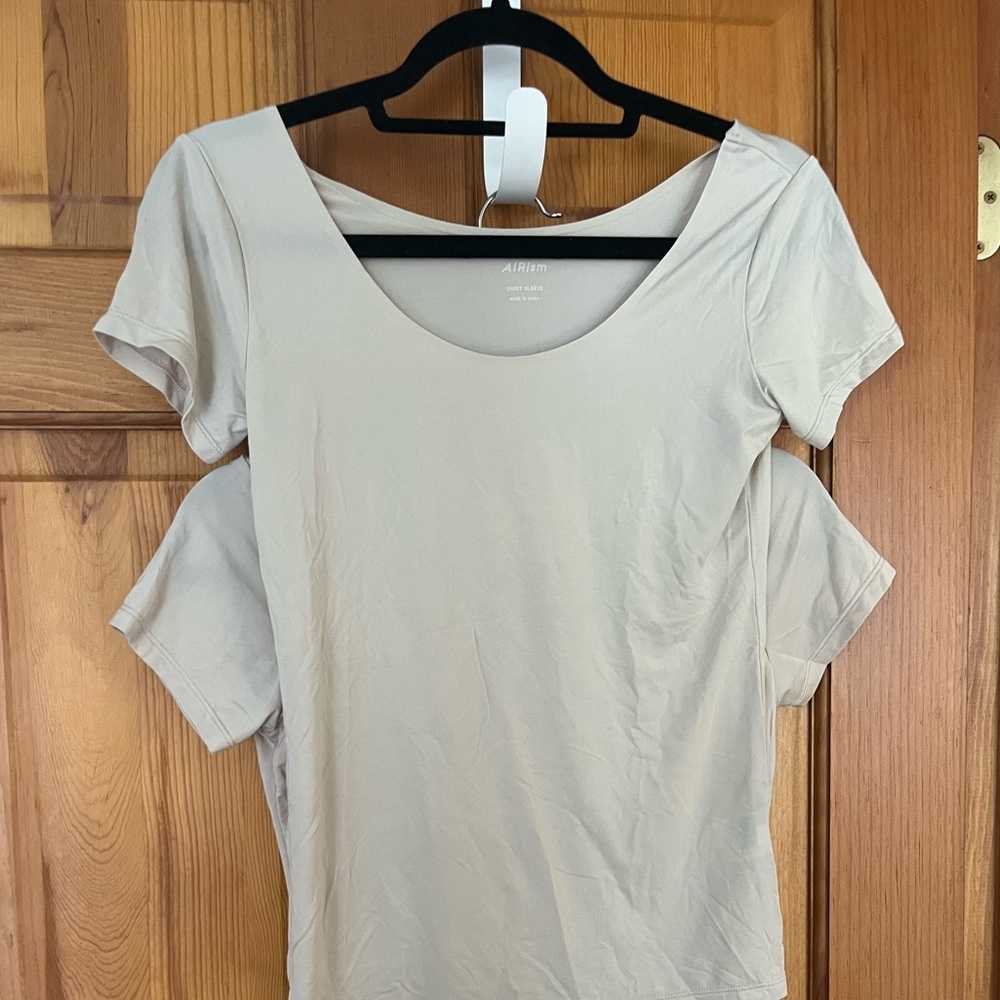 2 Pack! airism short sleeve undershirts Uniqlo